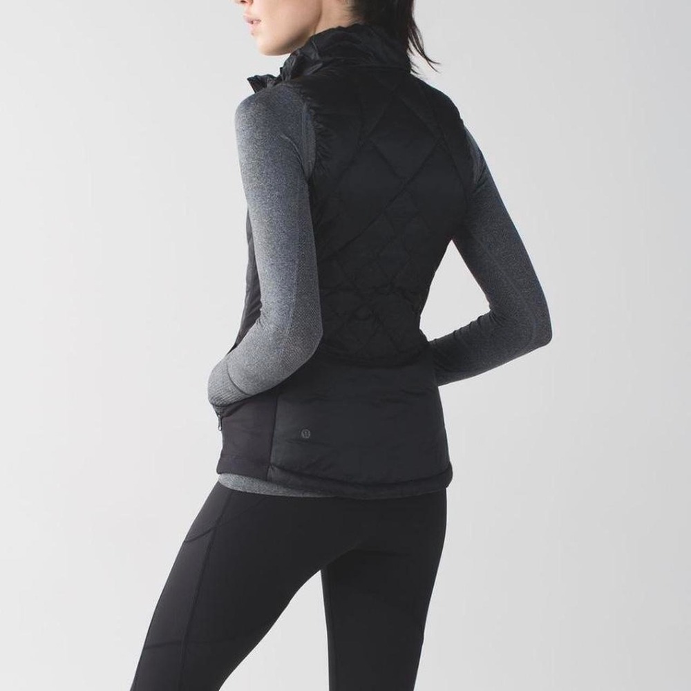 Lululemon Down For A Run Vest Black Size 6